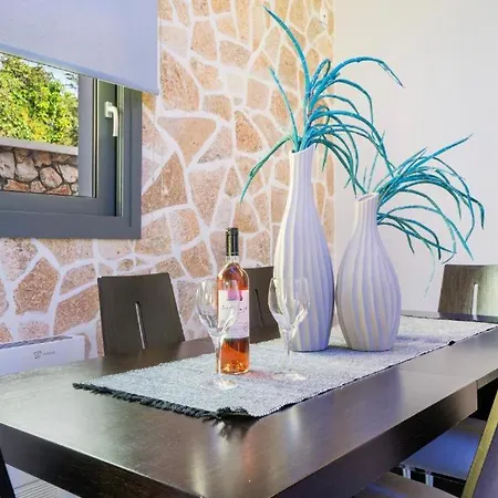 Soha House Villa Lazarata