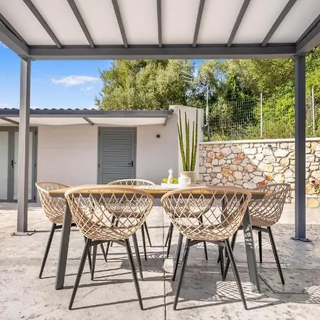 Soha House Lazarata