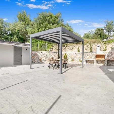 Soha House Villa Lazarata